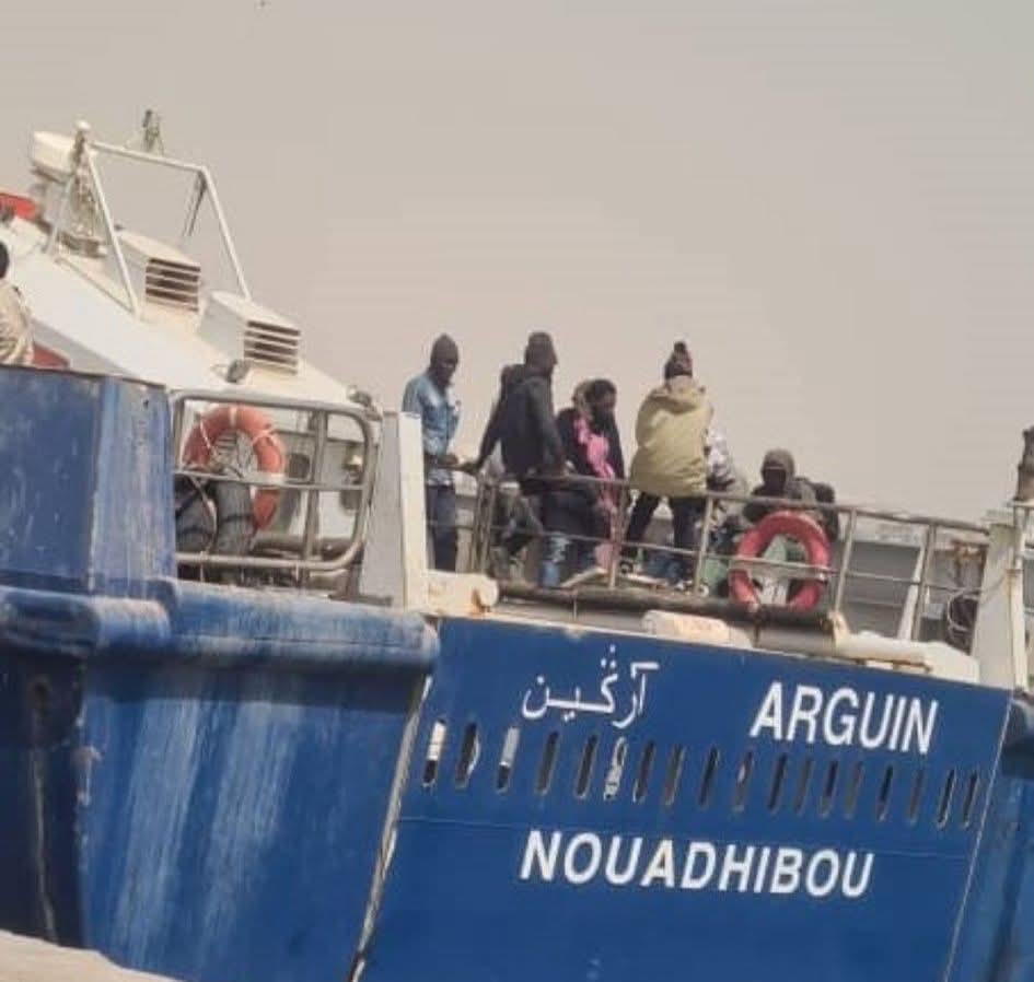 Nouadhibou : les garde-côtes mauritaniens sauvent plus de 100 migrants clandestins au bord de la noyade