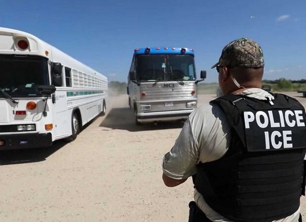 Immigration and Customs Enforcement intensifie ses contrôles : des chauffeurs mauritaniens interpellés