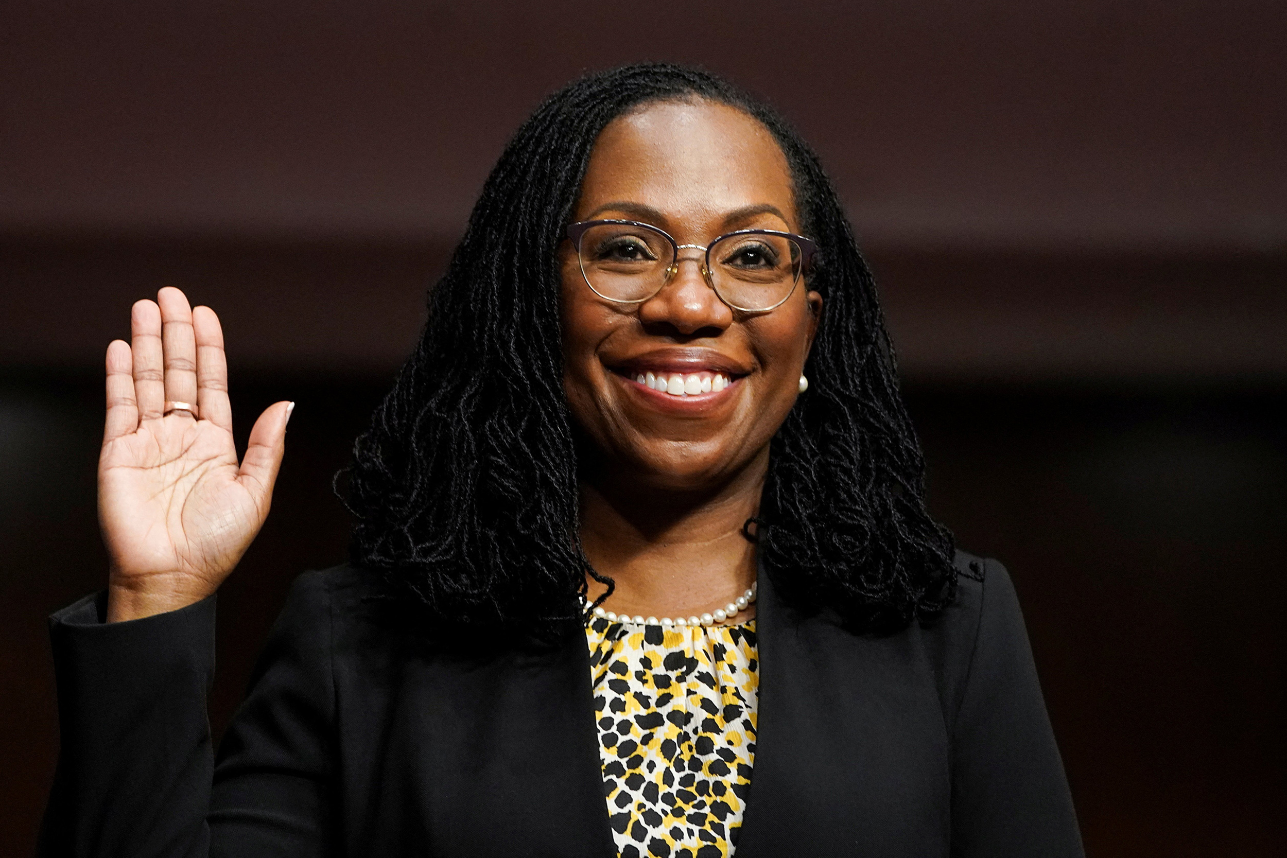 États-Unis: le Sénat confirme Ketanji Brown Jackson, première femme noire juge à la Cour suprême