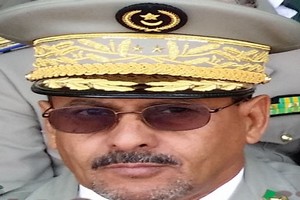 Le général à la retraite Lebatt Ould Maayouf écrit : « Quand le pouvoir cherche à masquer l’effondrement de l’État »