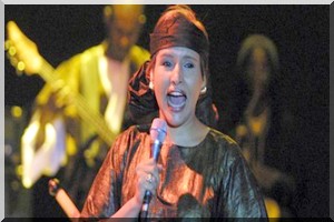 La ministre de la Culture honore l'artiste Maalouma Mint Meidah