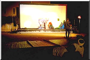 Nouakchott : La Troupe du Medih Ennebewi  de Zouerate fait vibrer le centre de Nouakchott 